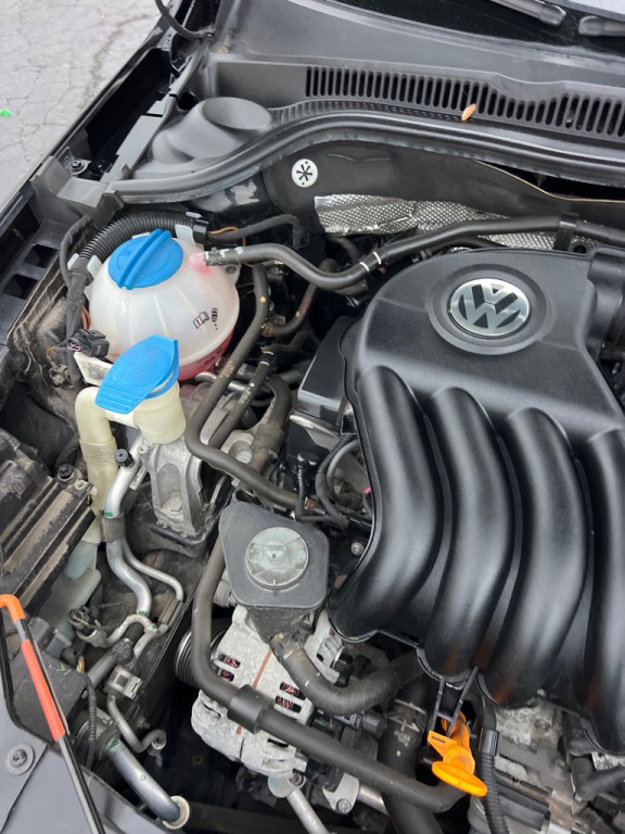 2011 Volkswagen Jetta Image 40