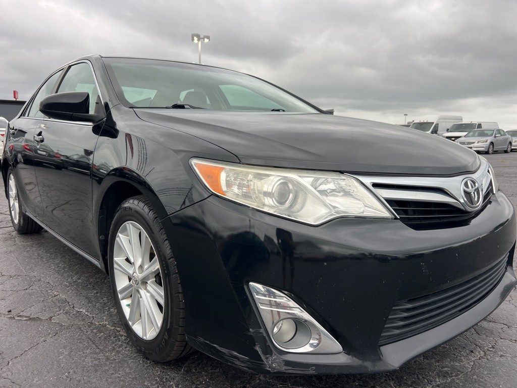 2012 Toyota Camry Image 1