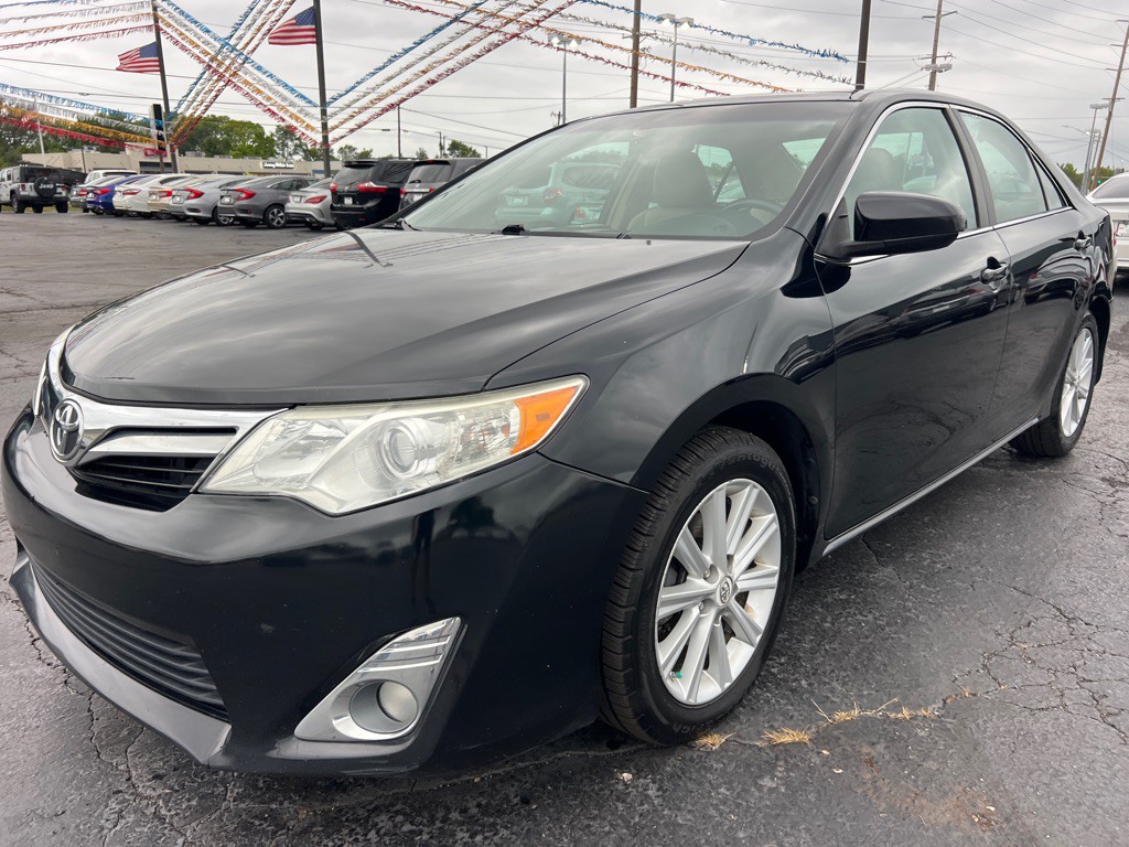 2012 Toyota Camry Image 3