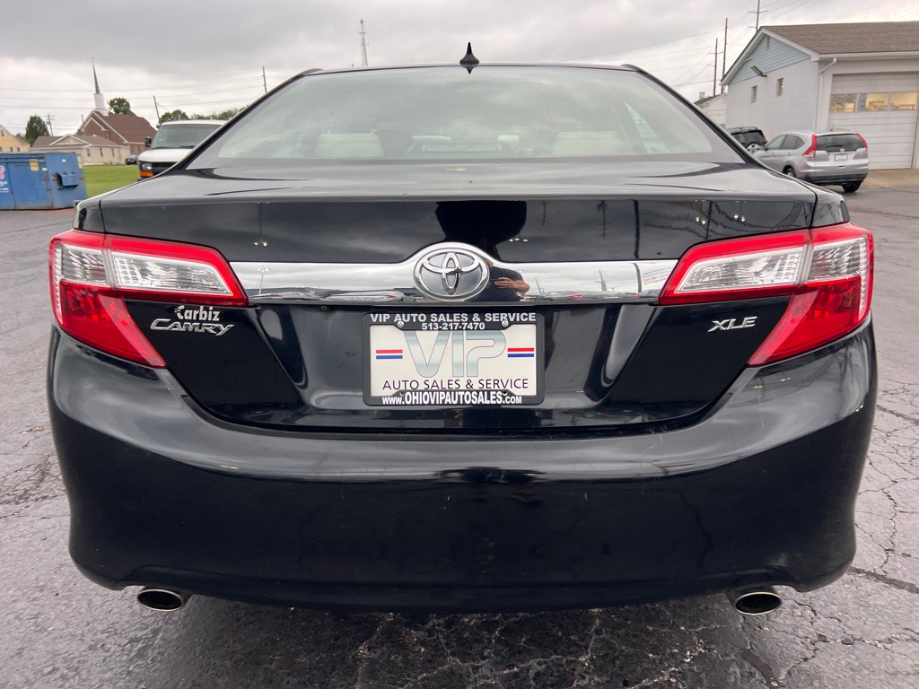 2012 Toyota Camry Image 6
