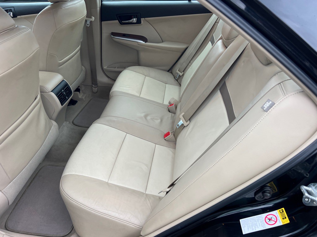 2012 Toyota Camry Image 13