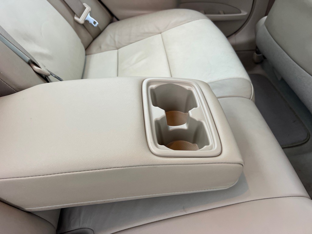 2012 Toyota Camry Image 17