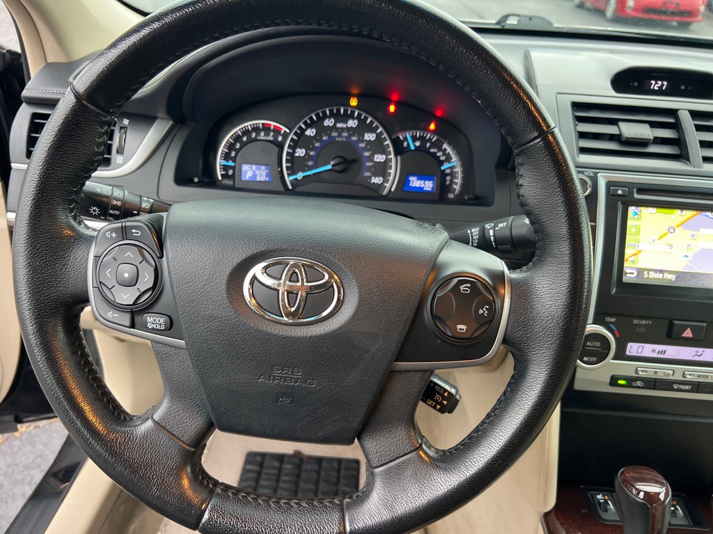2012 Toyota Camry Image 28