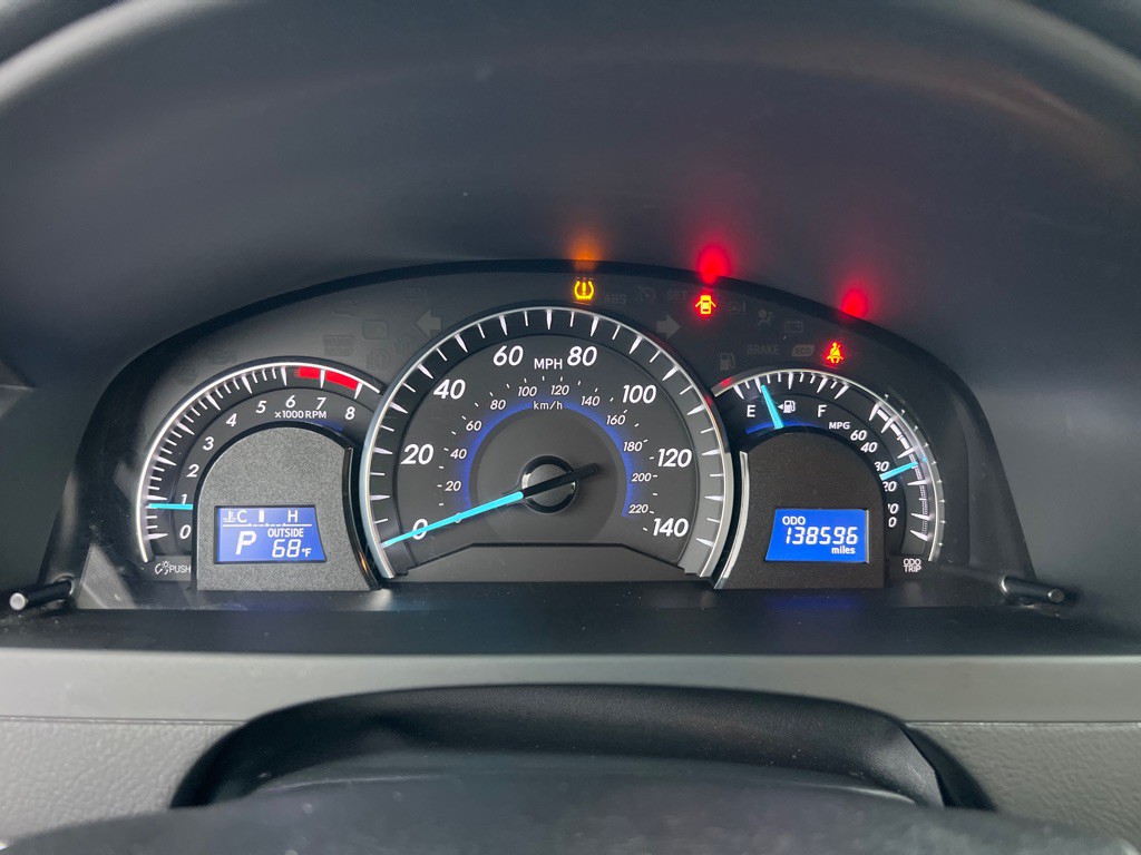 2012 Toyota Camry Image 29