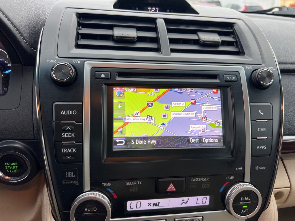 2012 Toyota Camry Image 31