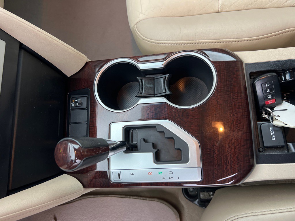 2012 Toyota Camry Image 32