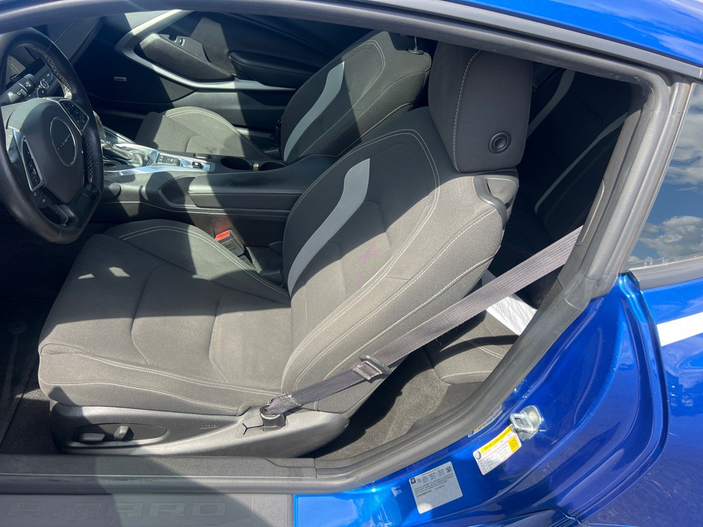 2016 Chevrolet Camaro Image 11