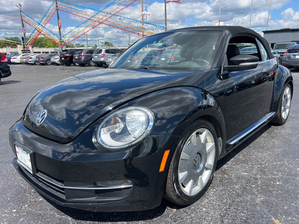2013 Volkswagen Beetle Image 3