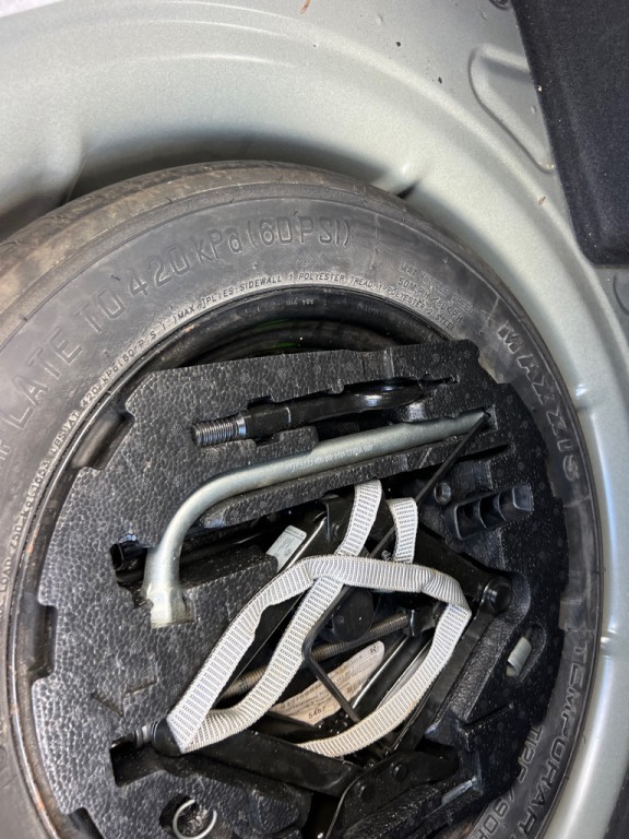 2013 Volkswagen Beetle Image 32