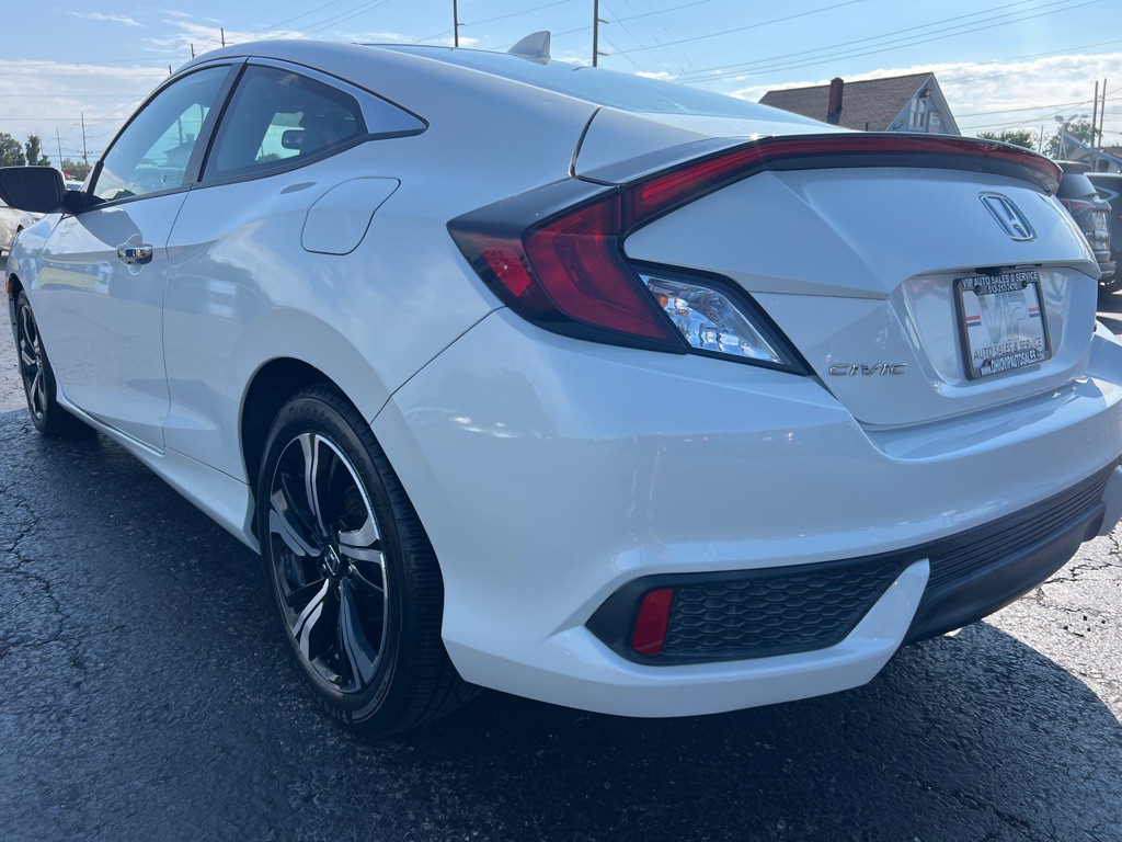 2017 Honda Civic Image 5