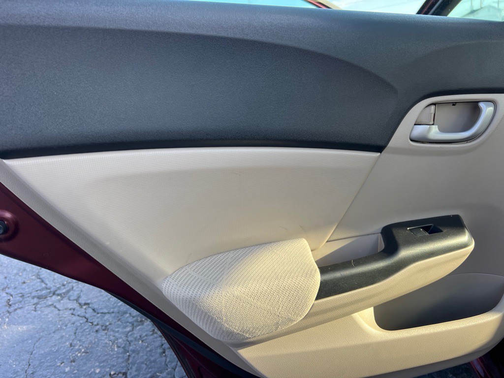 2012 Honda Civic Image 12