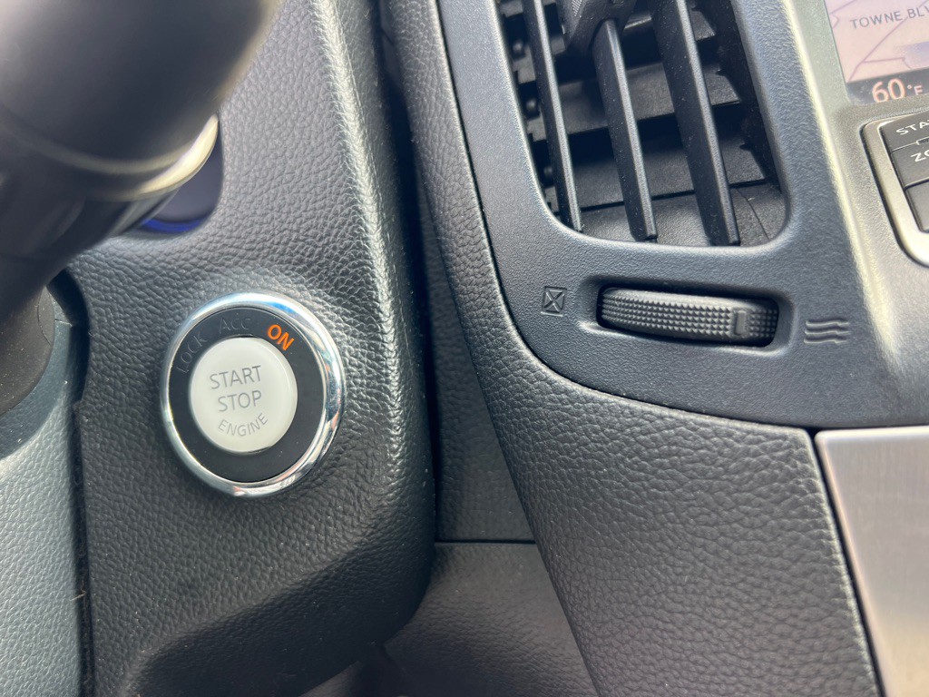2012 INFINITI G37 Image 29