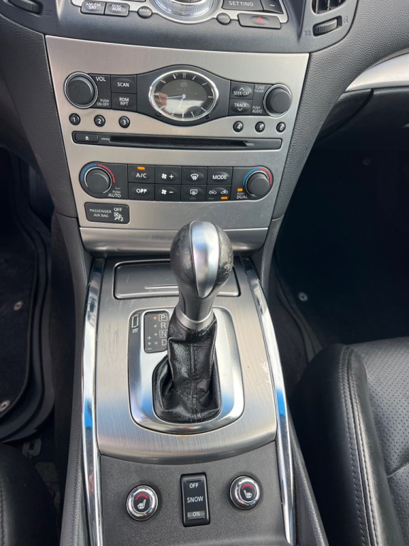 2012 INFINITI G37 Image 32