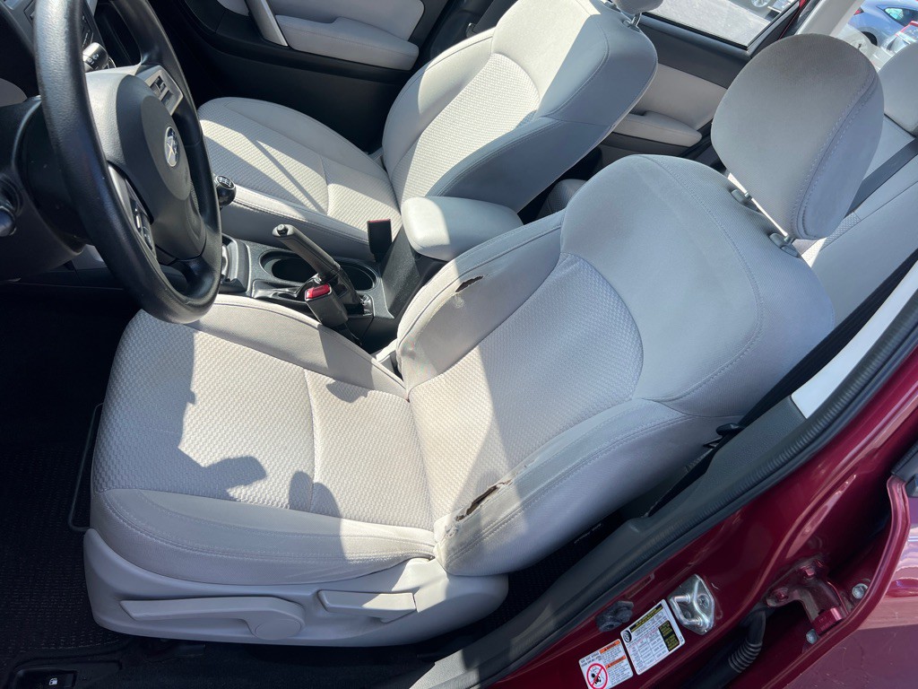 2014 Subaru Forester Image 11