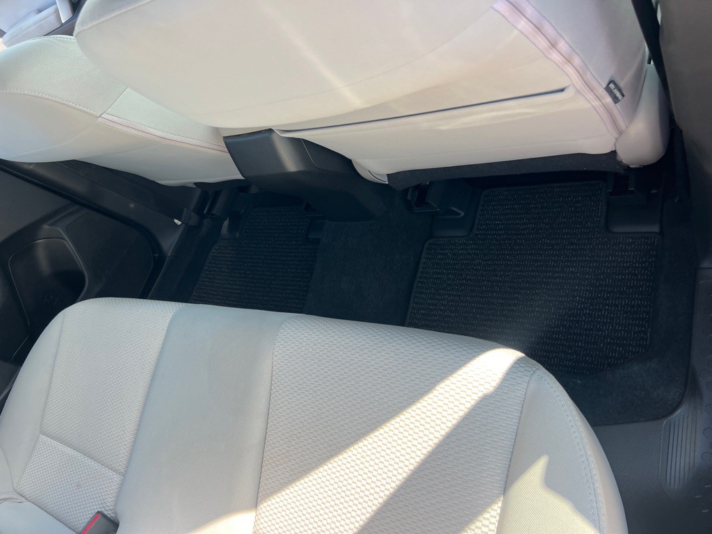 2014 Subaru Forester Image 16