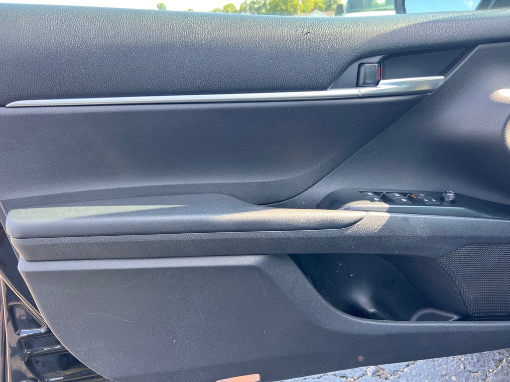 2019 Toyota Camry Image 10