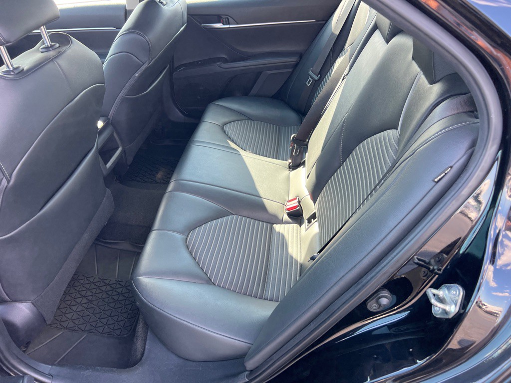 2019 Toyota Camry Image 13