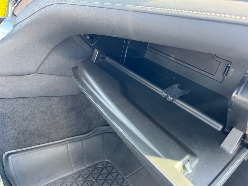 2019 Toyota Camry Image 21