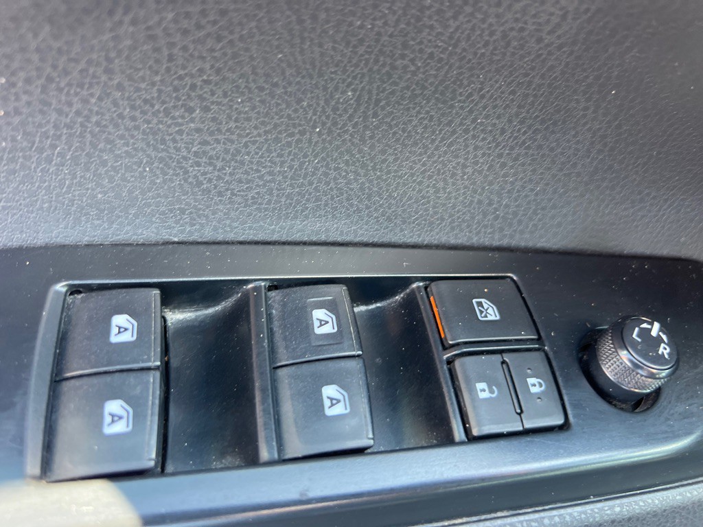 2019 Toyota Camry Image 26