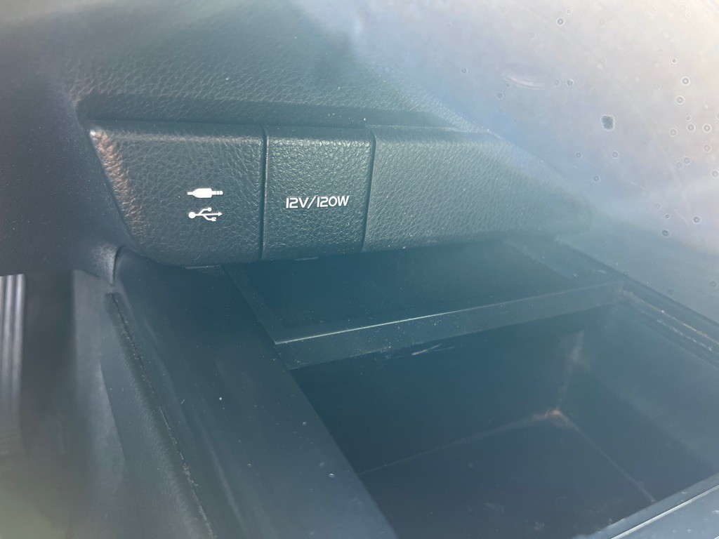 2019 Toyota Camry Image 33