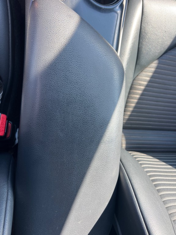 2019 Toyota Camry Image 35