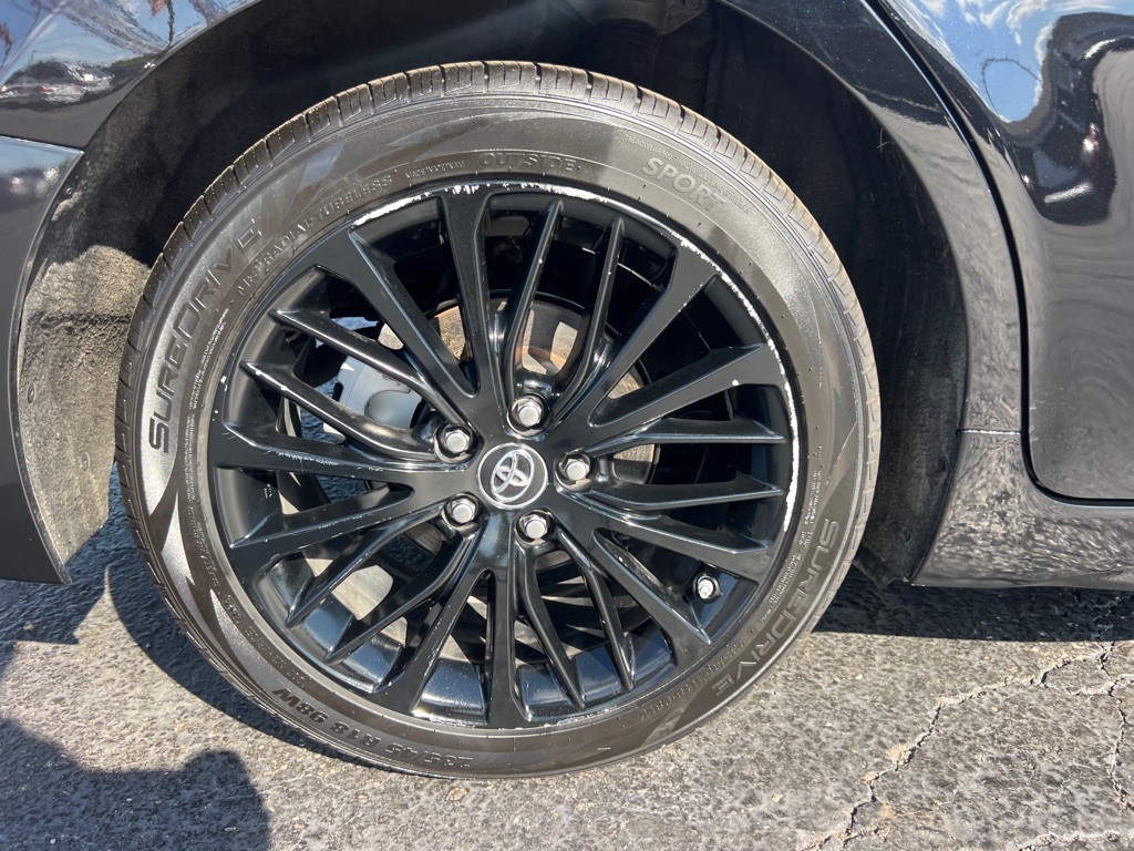 2019 Toyota Camry Image 40