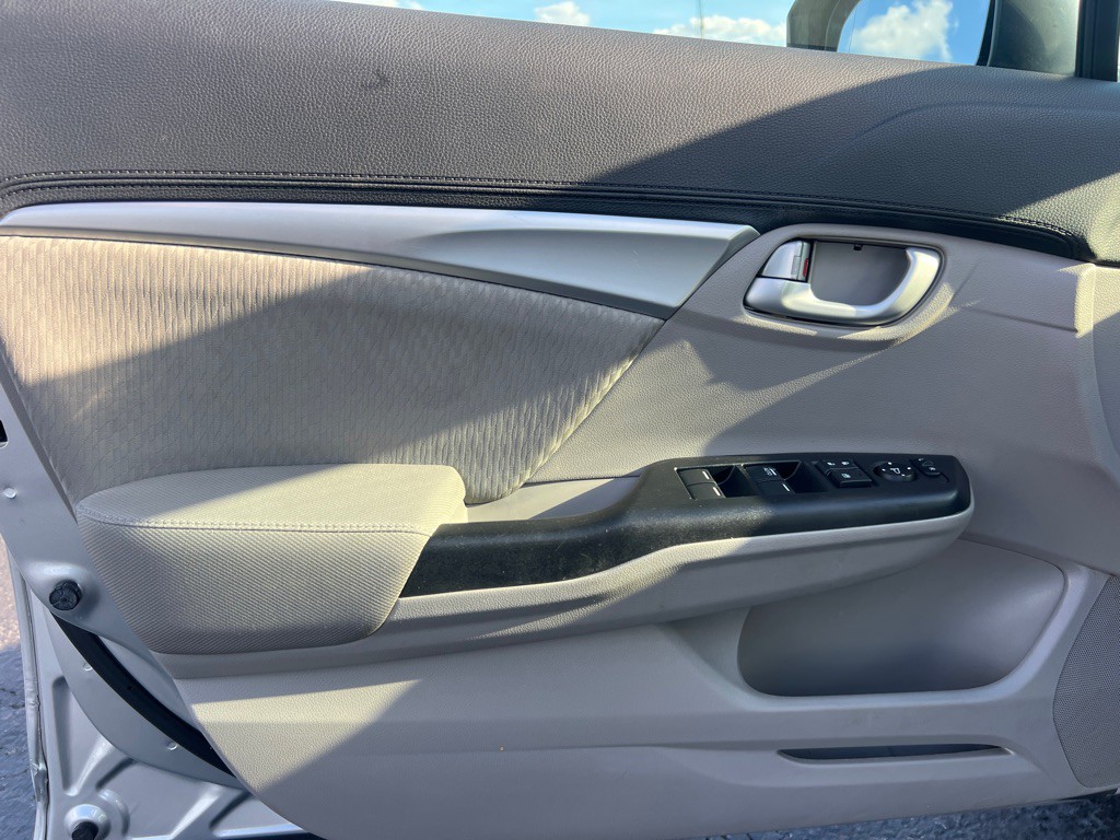 2014 Honda Civic Image 11