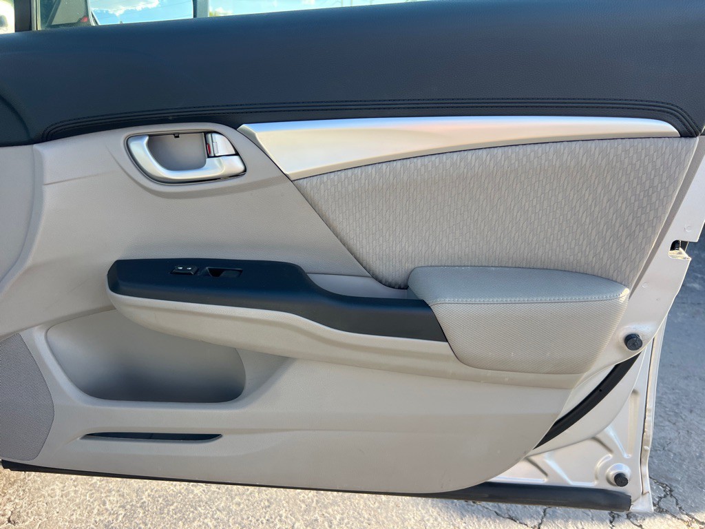 2014 Honda Civic Image 18