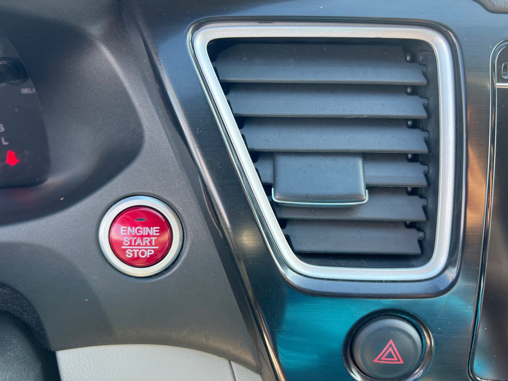 2014 Honda Civic Image 28