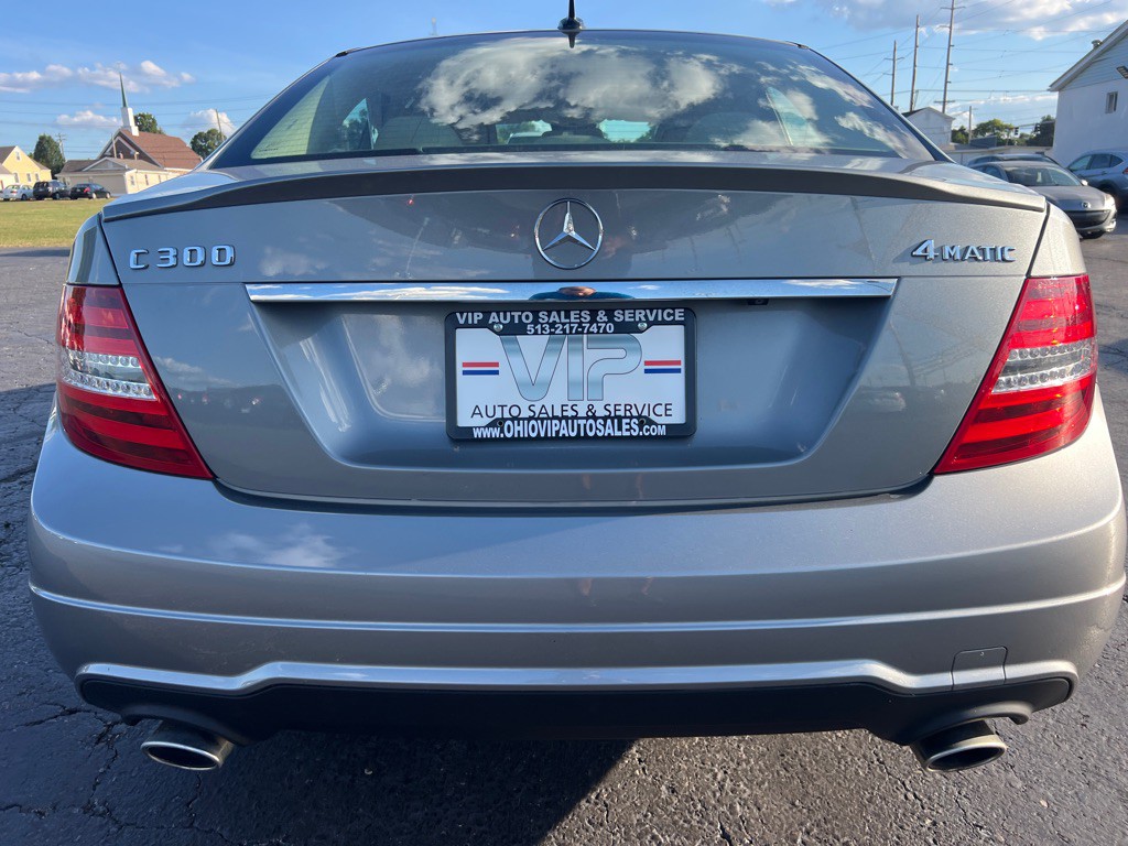 2013 Mercedes-Benz C-Class Image 1