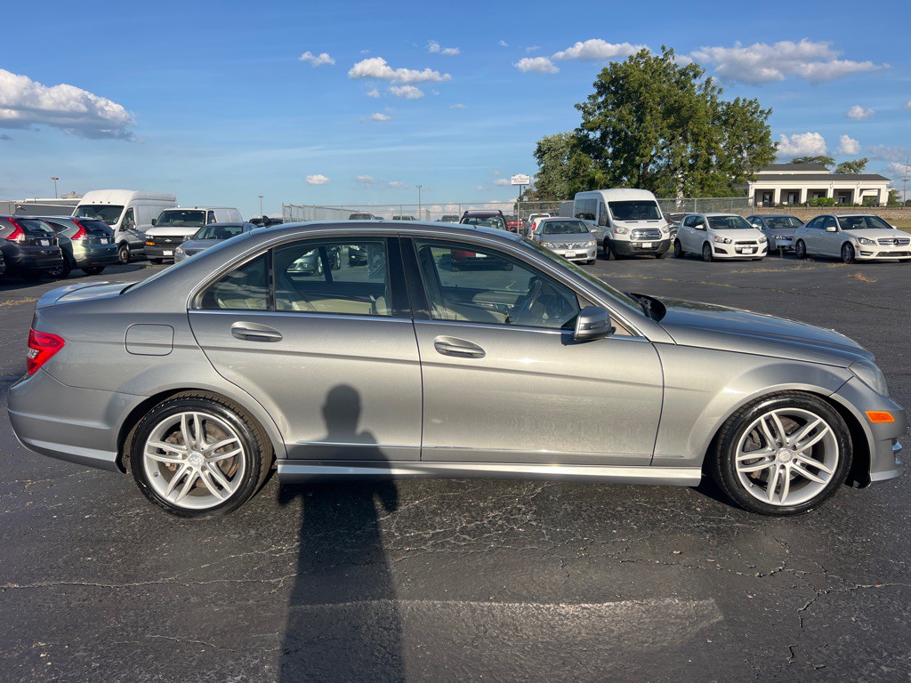 2013 Mercedes-Benz C-Class Image 3