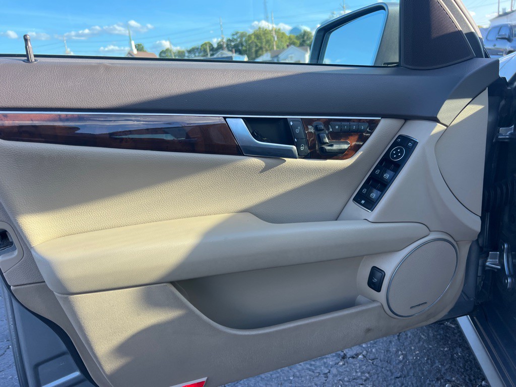 2013 Mercedes-Benz C-Class Image 5