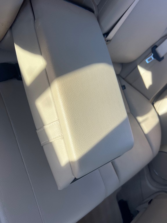 2013 Mercedes-Benz C-Class Image 12