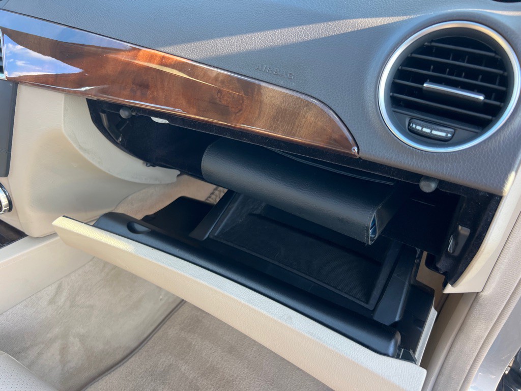 2013 Mercedes-Benz C-Class Image 16