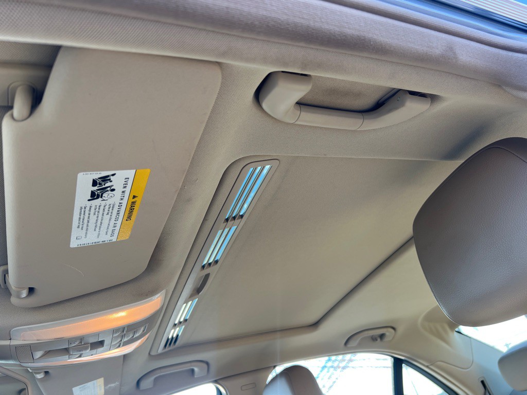 2013 Mercedes-Benz C-Class Image 28