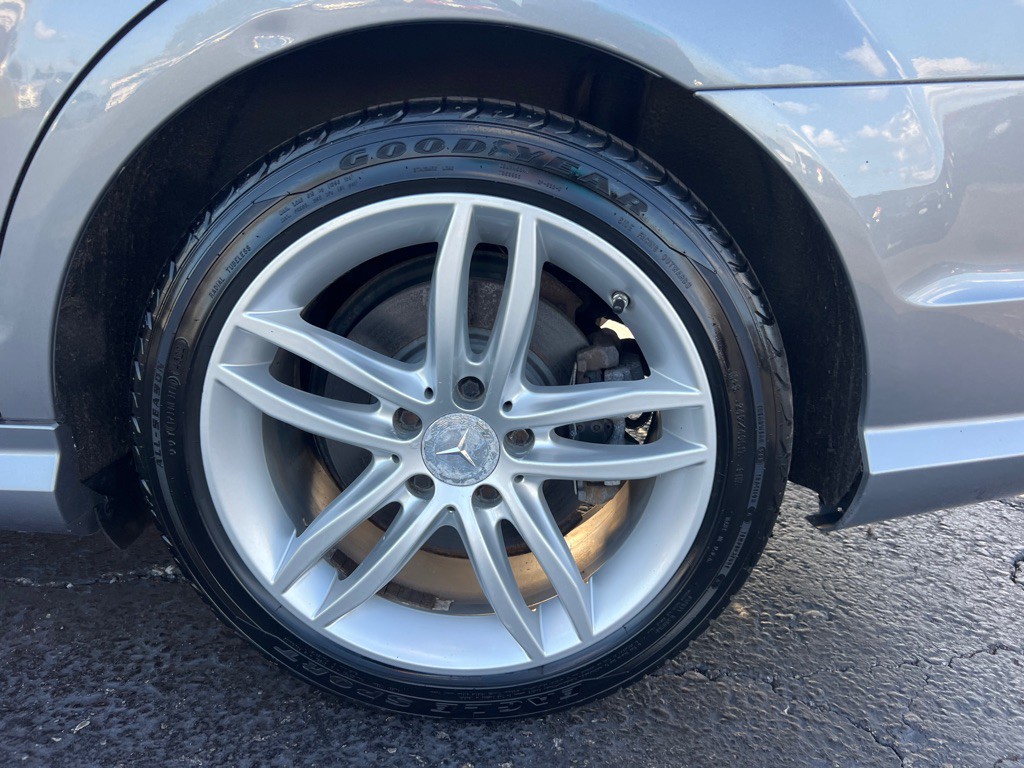 2013 Mercedes-Benz C-Class Image 30