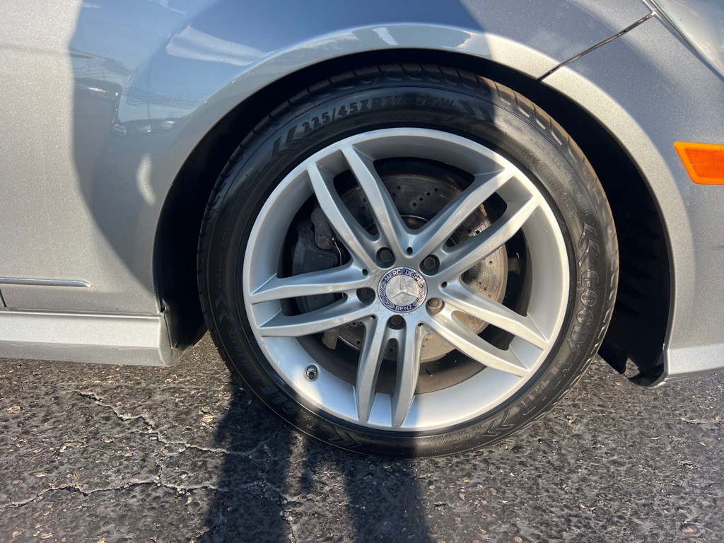 2013 Mercedes-Benz C-Class Image 32