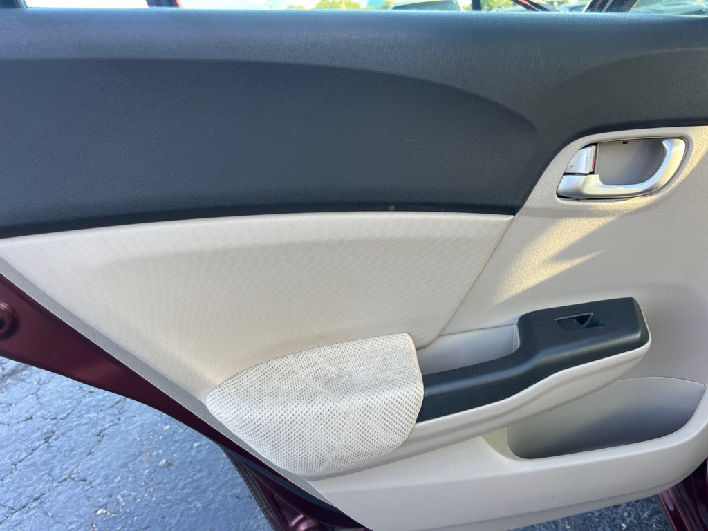 2012 Honda Civic Image 12