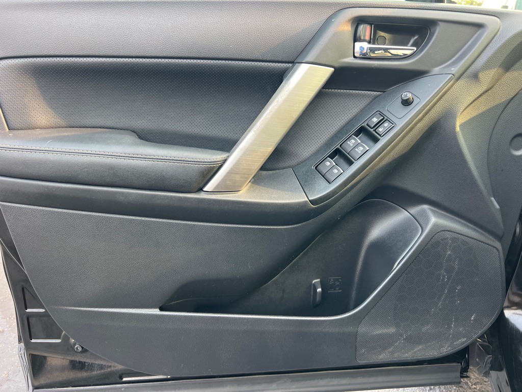 2018 Subaru Forester Image 10