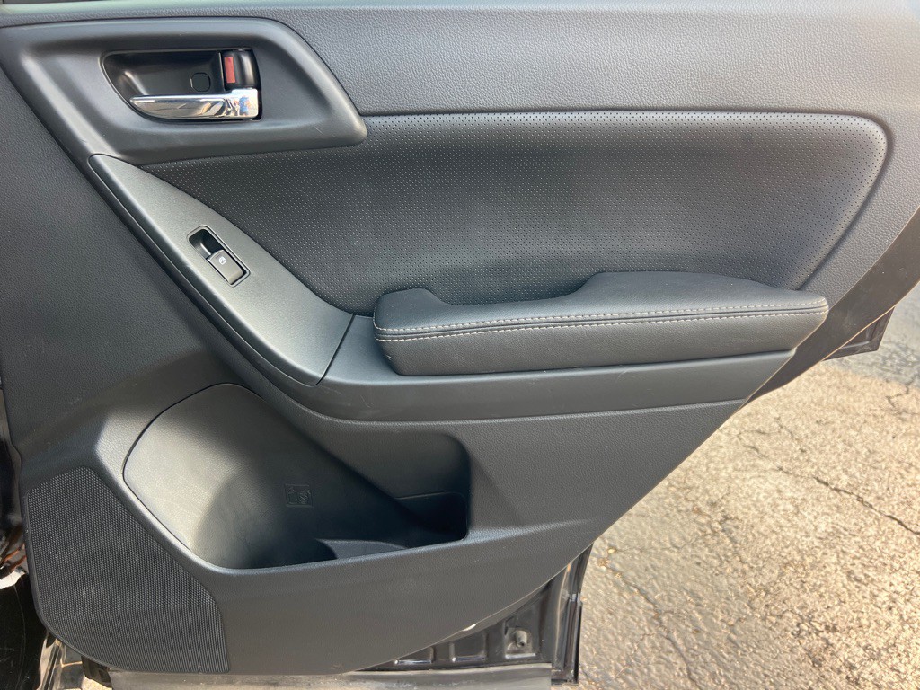 2018 Subaru Forester Image 14