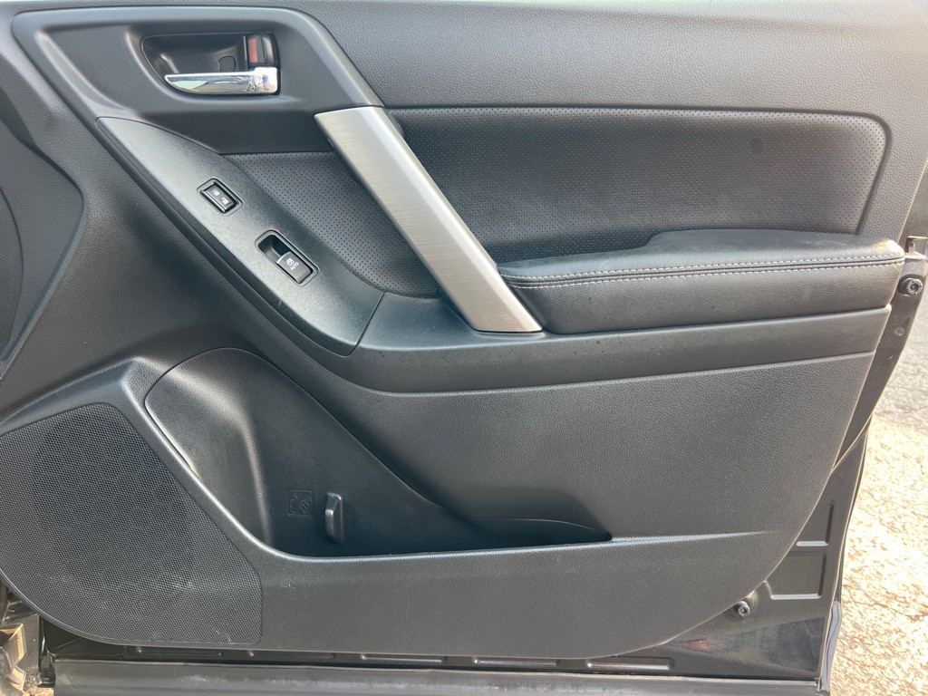 2018 Subaru Forester Image 18