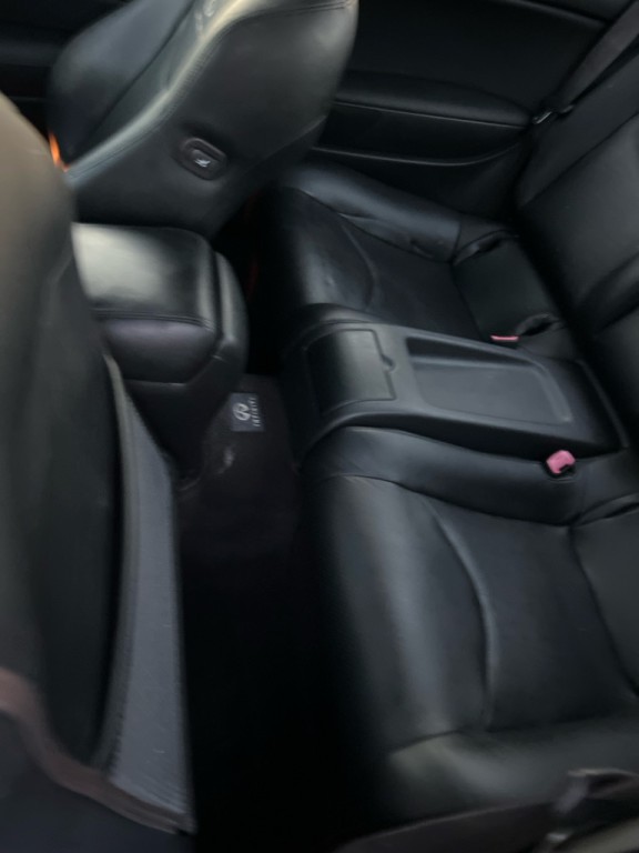 2011 INFINITI G37 Image 14