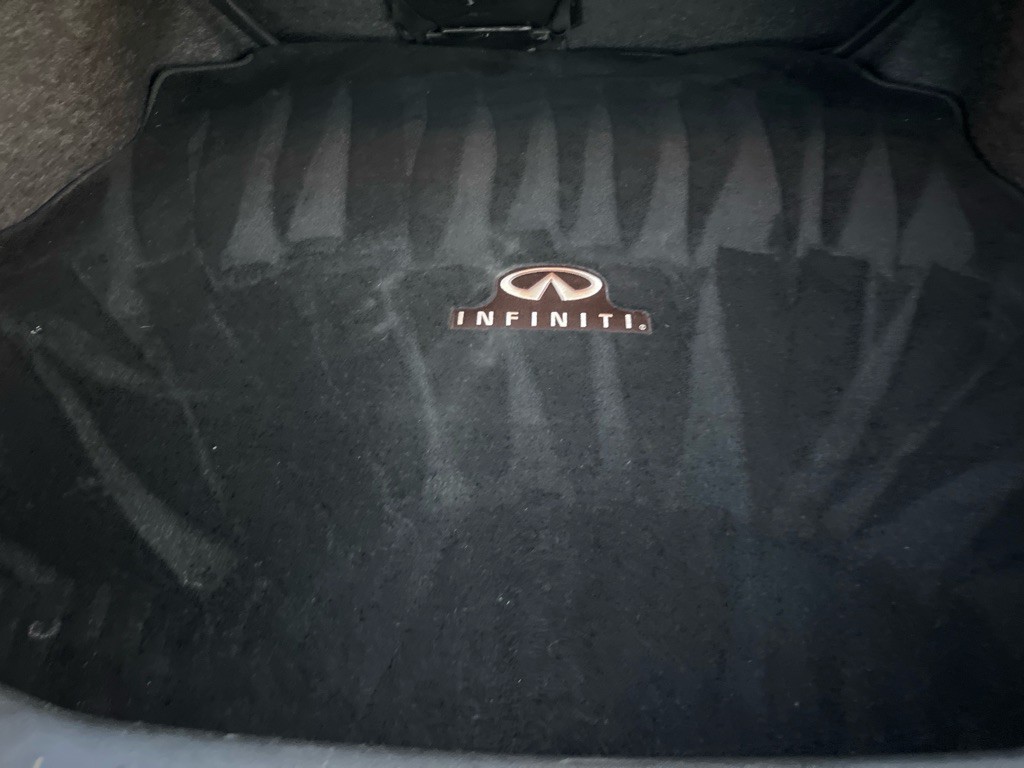 2011 INFINITI G37 Image 21