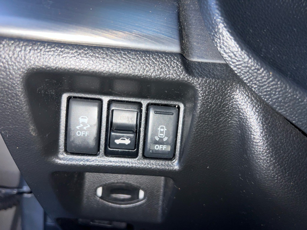 2011 INFINITI G37 Image 26