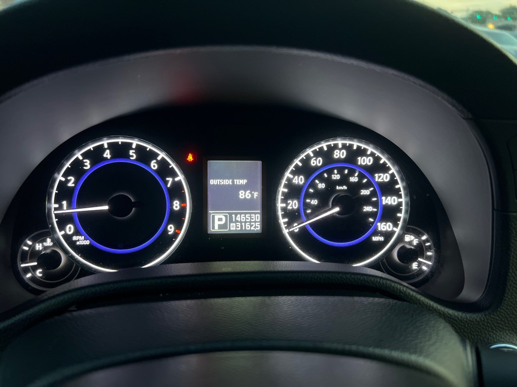 2011 INFINITI G37 Image 28