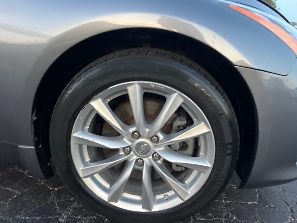 2011 INFINITI G37 Image 38