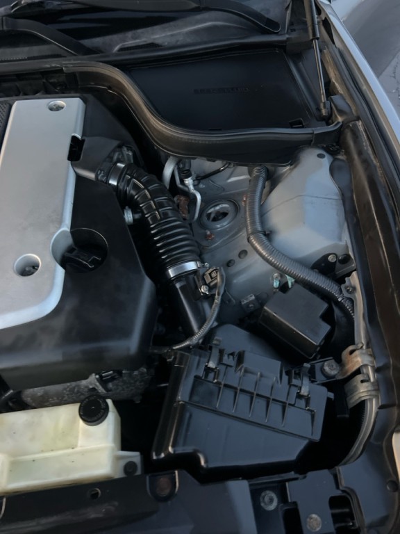 2011 INFINITI G37 Image 41