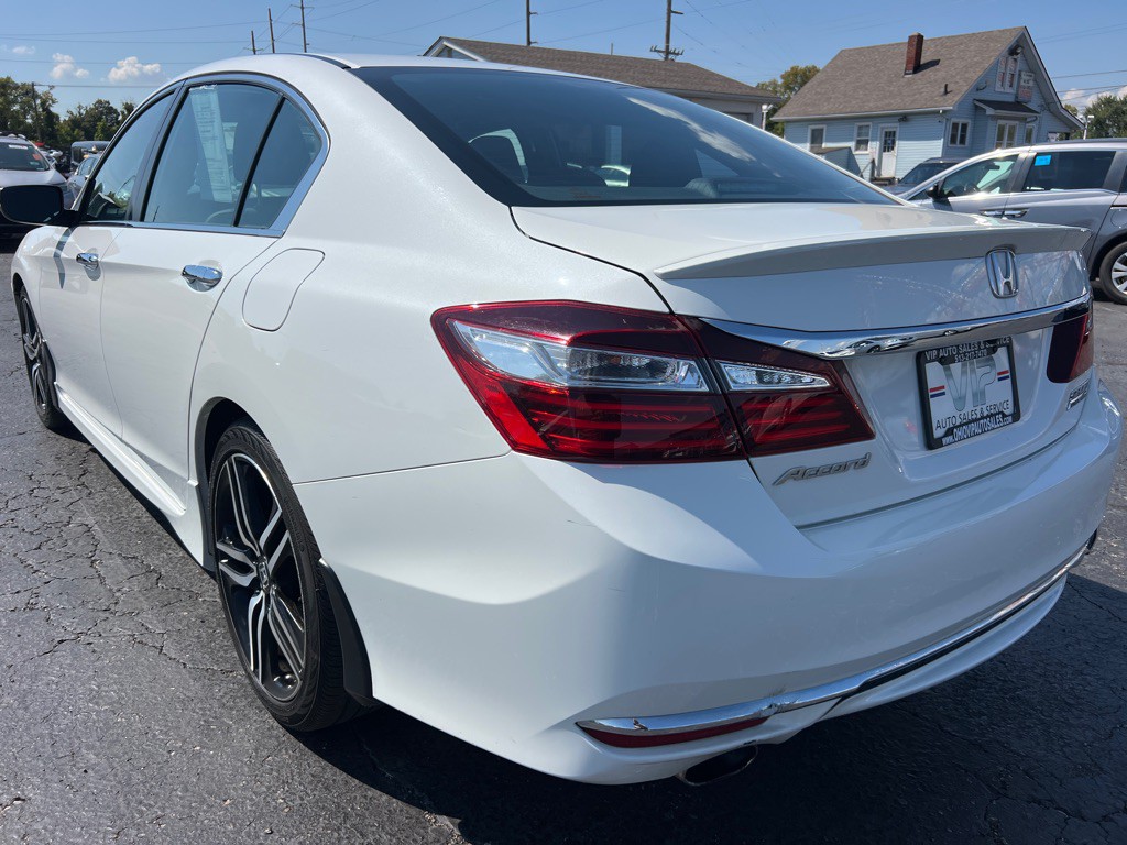 2017 Honda Accord Image 5