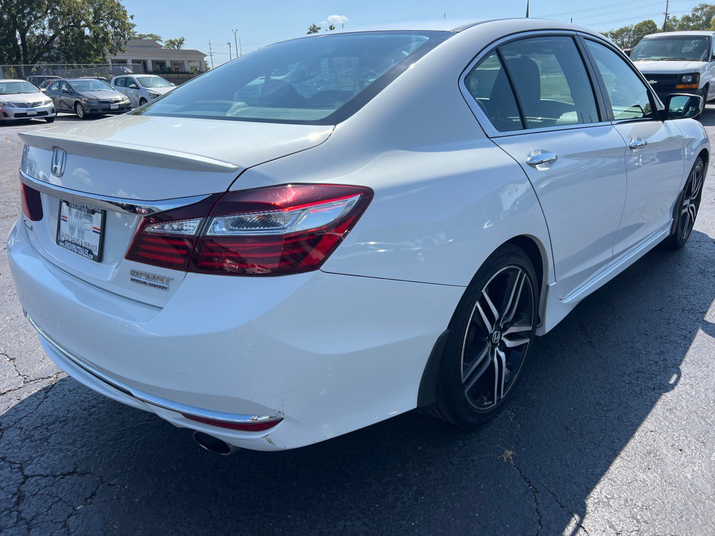 2017 Honda Accord Image 7