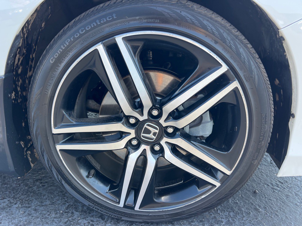 2017 Honda Accord Image 40
